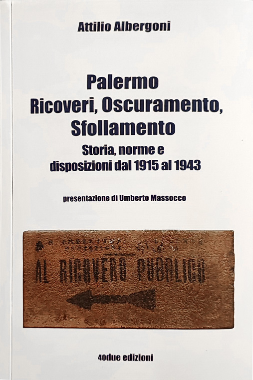 Il volume traccia la storia degli apprestamenti della città durante la guerra, alla fine c'è l'elenco dei Ricoveri antiaerei.